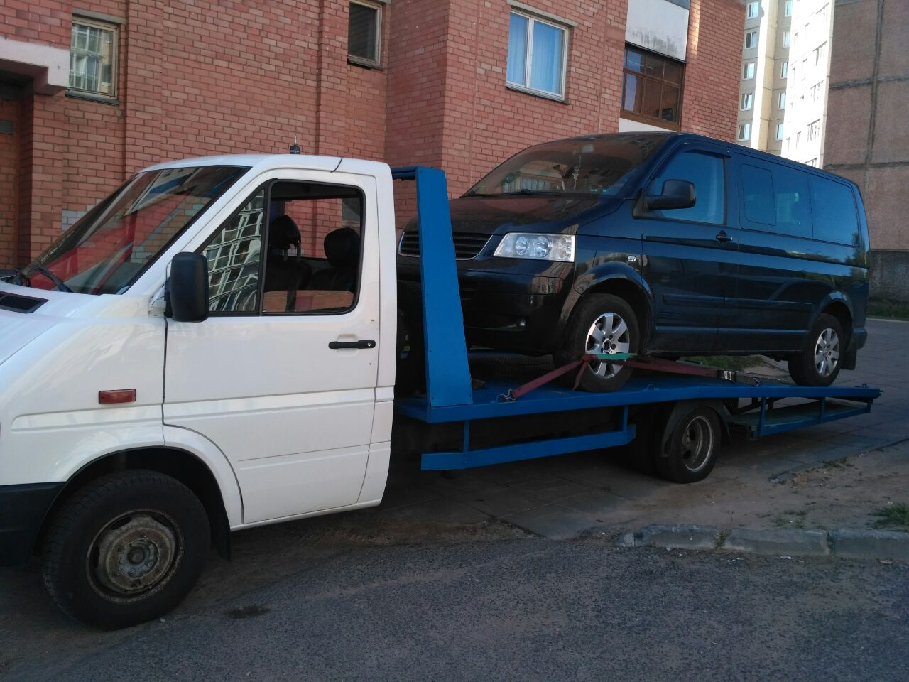 Эвакуация авто в Старобине